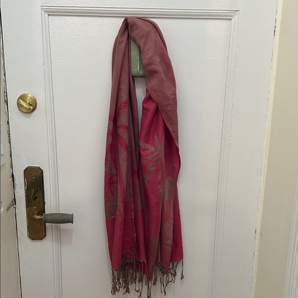 Pure Cashmere Accessories - Valentine’s Day gift! Stylish Pink Cashmere Scarf with llamas and Palm trees.